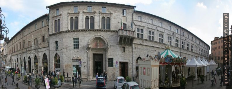 Tribunale di Perugia, Palazzo del Capitano del Popolo e Palazzo dell'Università Vecchia. Photo © André M. Winter