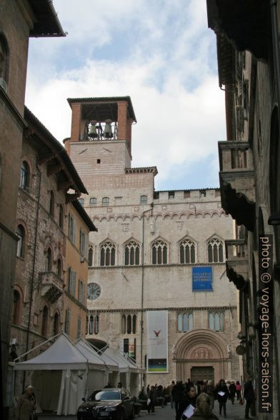 Il Palazzo dei Priori. Photo © André M. Winter