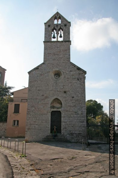 Façade de la chapelle sécularisée dans la Via Alessandro Pascoli. Photo © André M. Winter