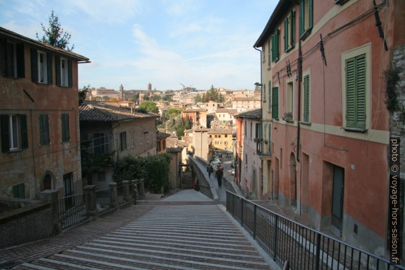La Via Appia en pente. Photo © André M. Winter