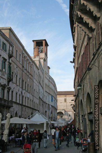 Palazzo dei Priori. Photo © André M. Winter