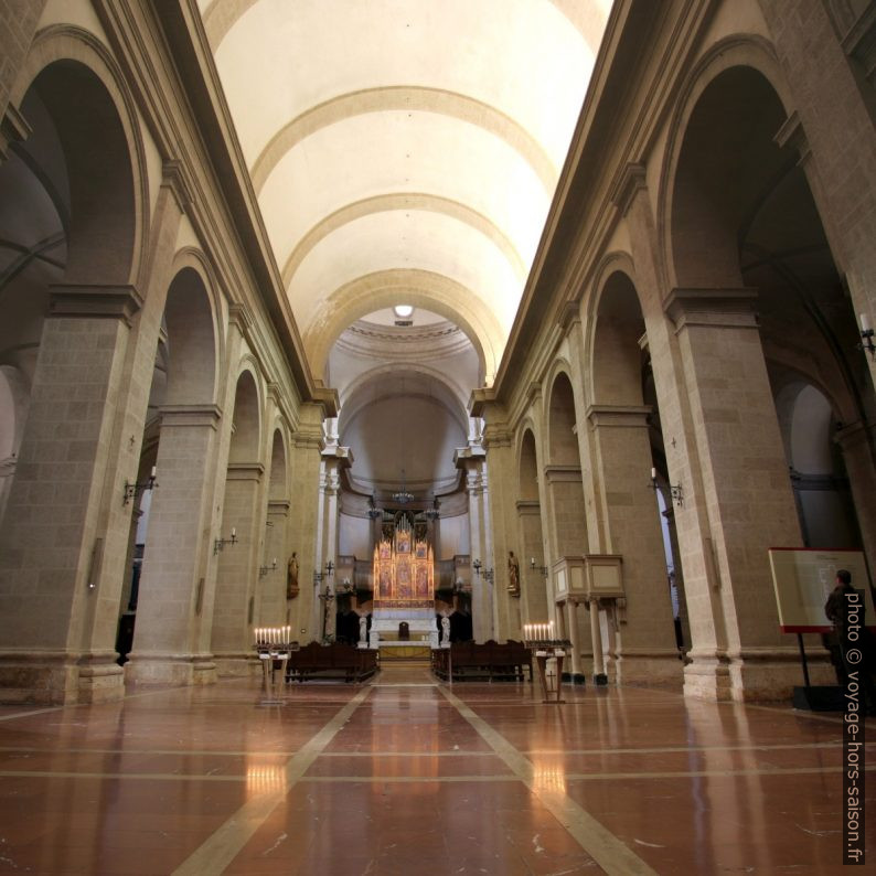 Nef du Duomo di Montepulciano. Photo © André M. Winter