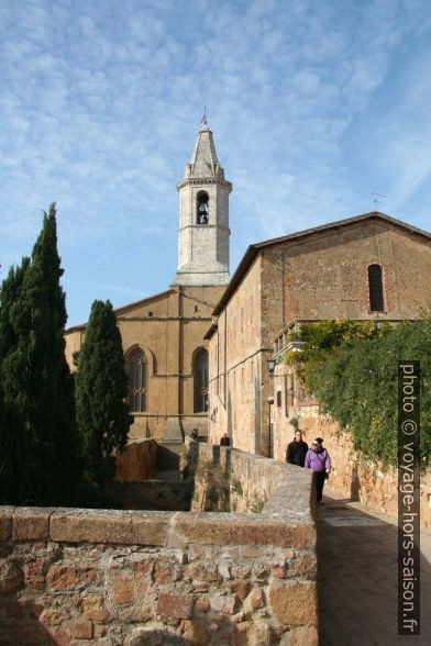 Il campanile del Duomo di Pienza. Photo © Alex Medwedeff