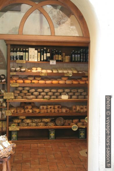 Dans un magasin de fromage pecorino. Photo © Alex Medwedeff