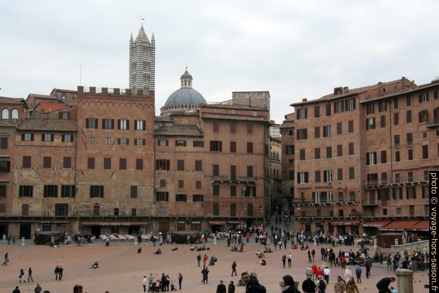 Il campanile e il Campo. Photo © André M. Winter
