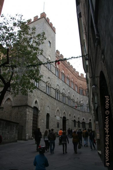 Il Palazzo Chigi-Saracini. Photo © André M. Winter