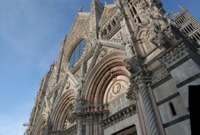 Façade de la cathédrale de Sienne. Photo © André M. Winter