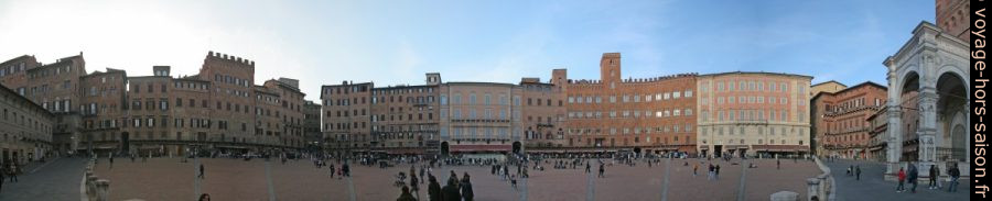 La Piazza del Campo. Photo © André M. Winter