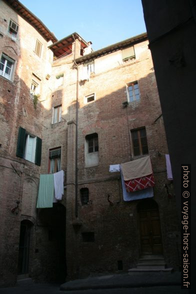 Via di San Vigilio in Siena. Photo © André M. Winter