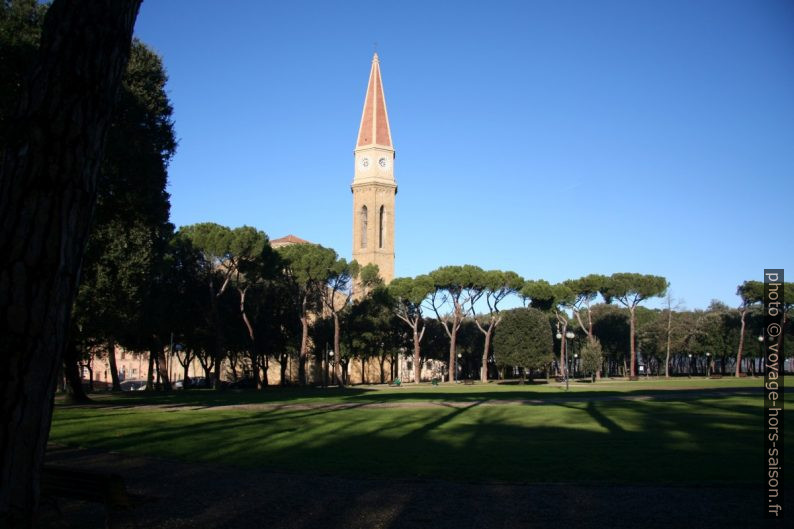 Clocher de la Cathédrale San Donato d'Arezzo. Photo © André M. Winter