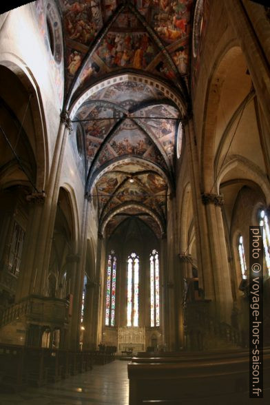 Voûtes de la nef de la Cathédrale San Donato d'Arezzo. Photo © André M. Winter