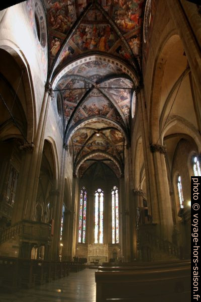 Voûtes de la nef de la Cathédrale San Donato d'Arezzo. Photo © André M. Winter