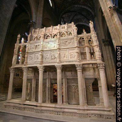 Face arrière de l'Arco di San Donato dans la cathédrale d'Arezzo. Photo © André M. Winter