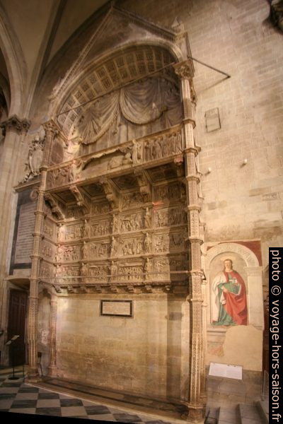 Monument funéraire de Guido Tarlati dans la cathédrale d'Arezzo. Photo © André M. Winter