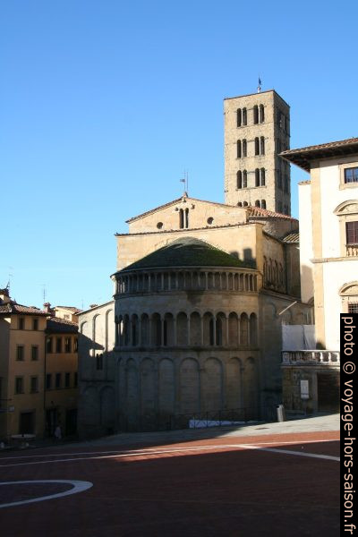 Abside de l'église Santa Maria della Pieve à Arezzo vue de l'extérieur. Photo © André M. Winter