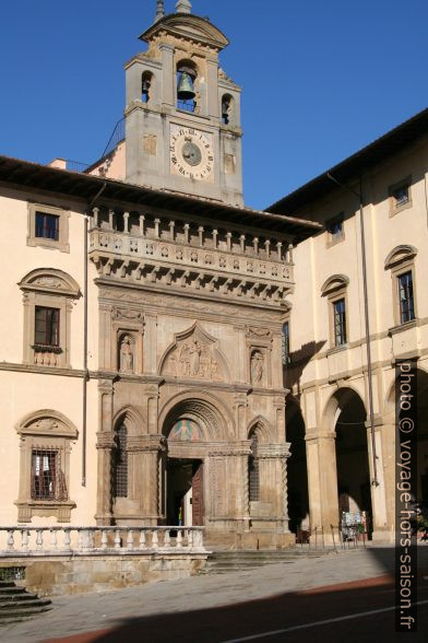 Fraternita dei Laici sur la Piazza Grande d'Arezzo. Photo © André M. Winter