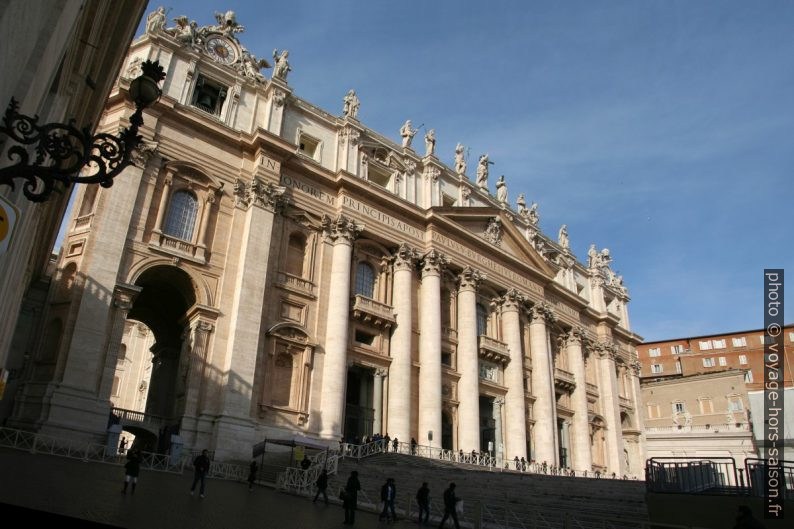 Façade de la Basilique Saint-Pierre à Rome. Photo © André M. Winter