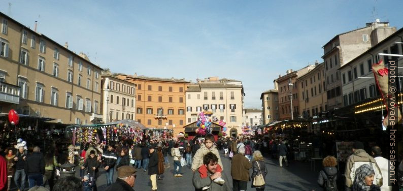 Fête foraine sur la Piazza Navona. Photo © André M. Winter