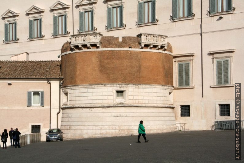 Ancienne tour près du Palais du Quirinal. Photo © André M. Winter