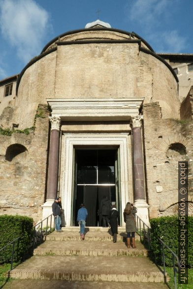 Porte du Temple de Romulus. Photo © André M. Winter