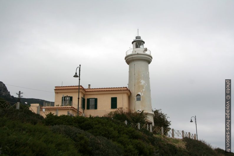 Phare du Cap Circeo. Photo © André M. Winter