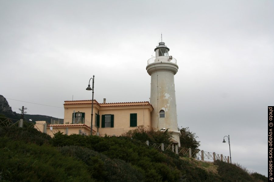 Phare du Cap Circeo. Photo © André M. Winter