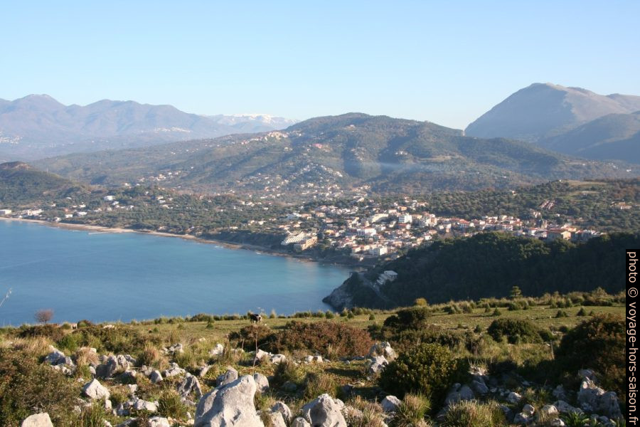 Baie de Palinuro. Photo © Alex Medwedeff