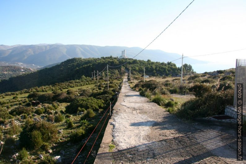 Tour de la station météorologique au Cap Palinuro. Photo © André M. Winter