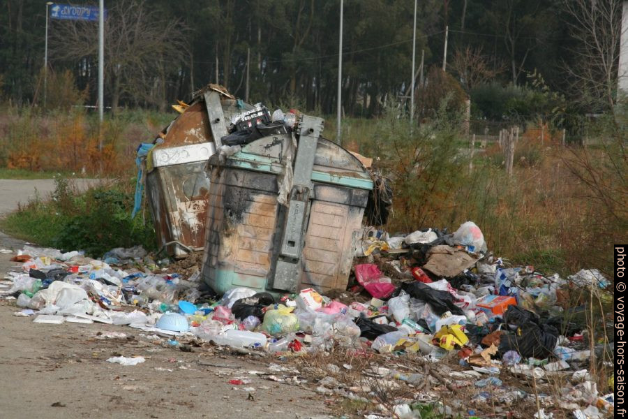 Déchets en Italie. Photo © André M. Winter