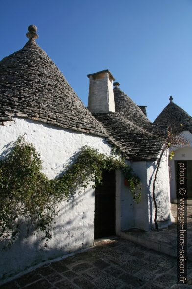 Trulli à façade à Alberobello. Photo © André M. Winter