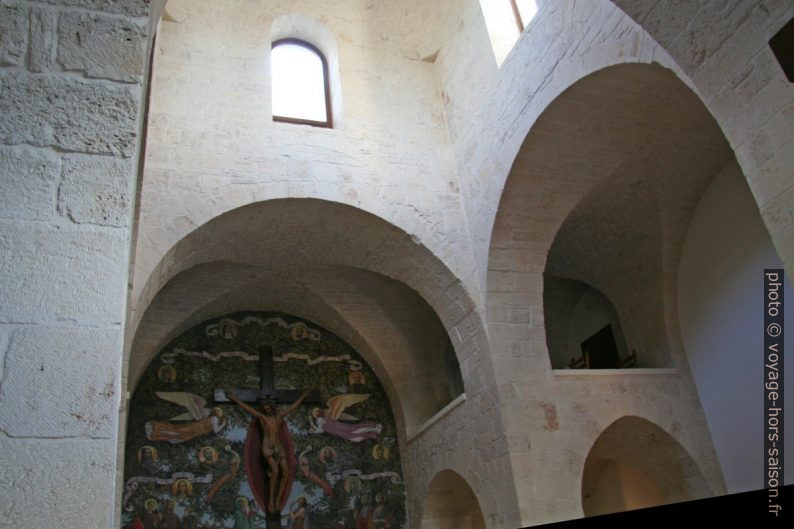 Intérieur de l'église San Antonio d'Alberobello. Photo © André M. Winter