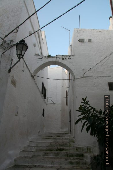 Ville blanche d'Ostuni. Photo © Alex Medwedeff