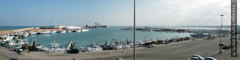 Port de Termoli. Photo © André M. Winter