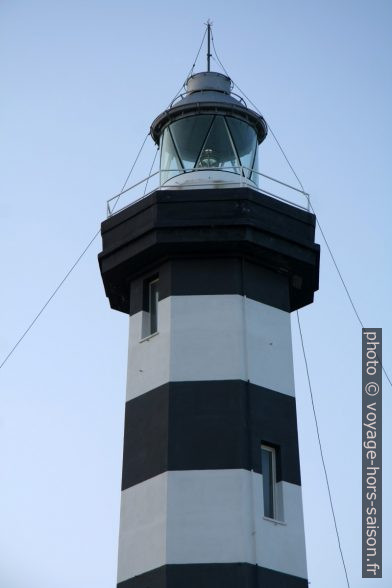 Lanterne du phare d'Ortona. Photo © André M. Winter