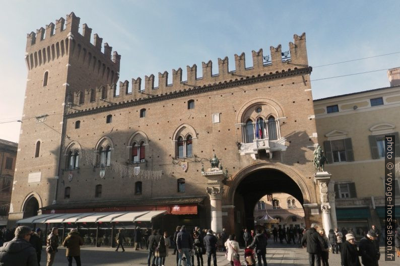 Palazzo Municipale de Ferrare. Photo © André M. Winter