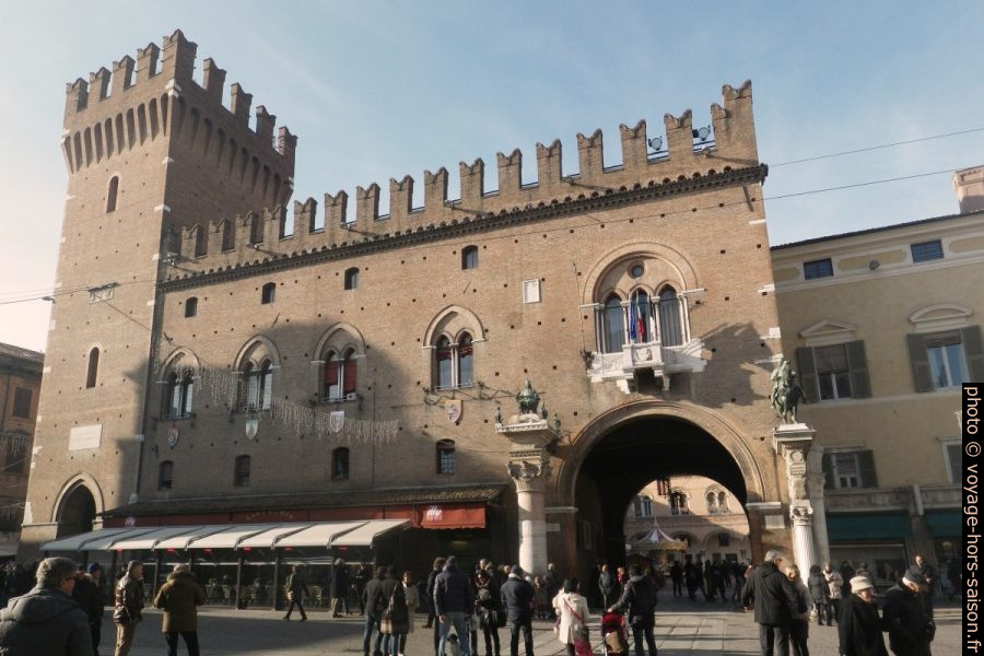 Palazzo Municipale de Ferrare. Photo © André M. Winter