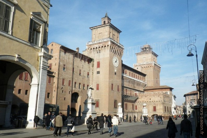 Castello Estense. Photo © André M. Winter