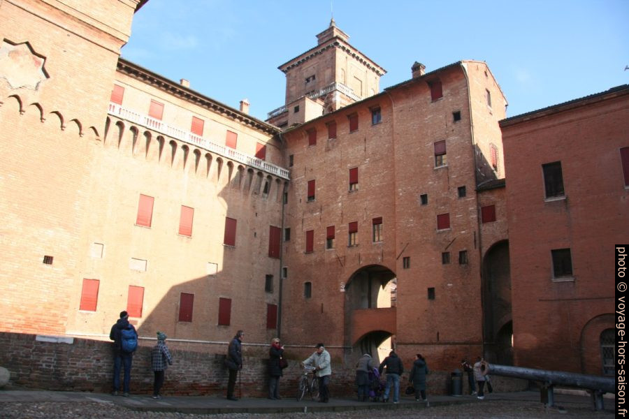 Façade de briques du Château d'Este. Photo © André M. Winter