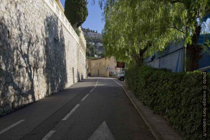 Montée par l'Avenue Vilarem. Photo © André M. Winter