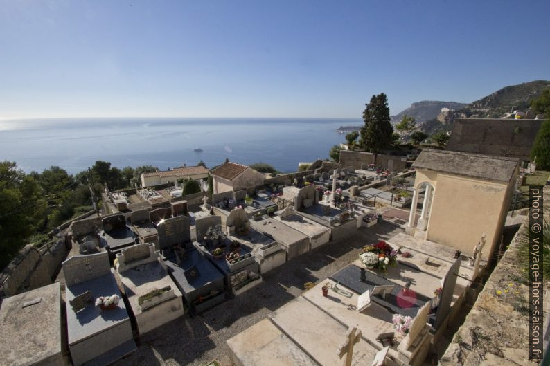 Vue du cimetière de Roquebrune. Photo © André M. Winter