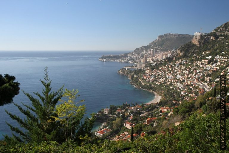 Pointe de Cabbé, Pointe de la Veille et Monte Carlo. Photo © Alex Medwedeff