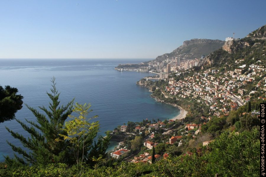 Pointe de Cabbé, Pointe de la Veille et Monte Carlo. Photo © Alex Medwedeff