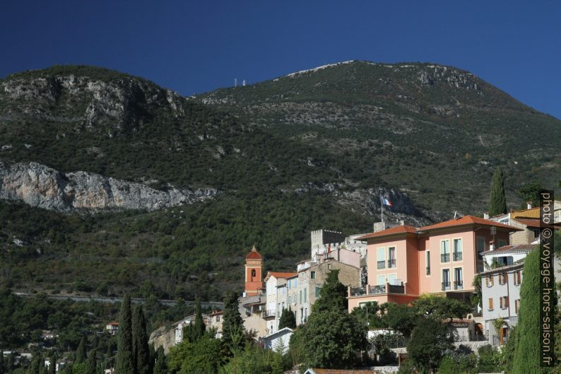 Colcher et Château de Roquebrune. Photo © Alex Medwedeff