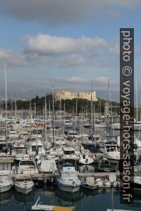 Fort Carré et le Port Vauban d'Antibes. Photo © Alex Medwedeff
