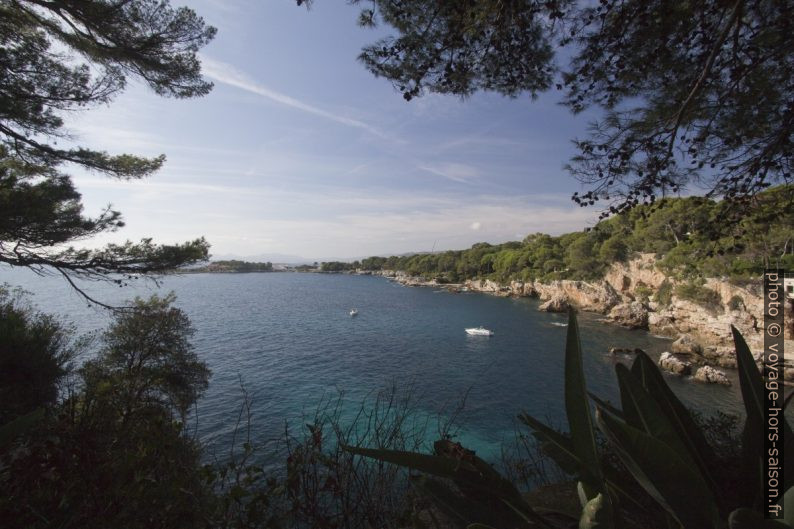 Anse de l'Argent Faux. Photo © André M. Winter