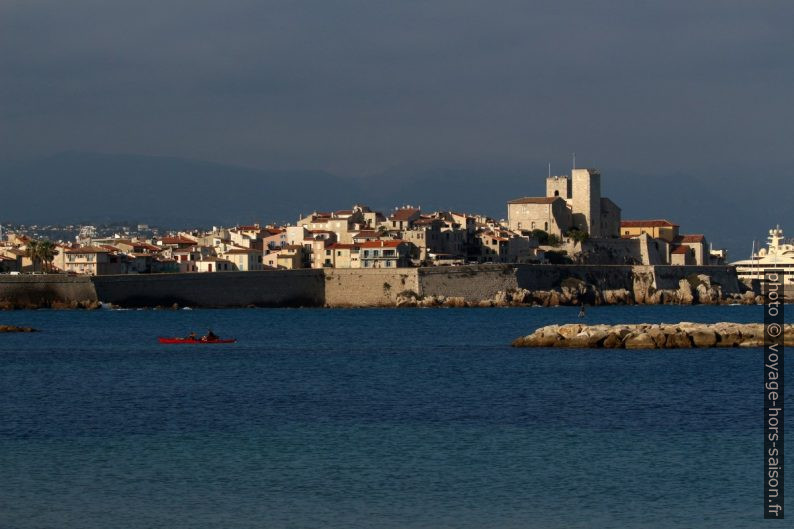 Antibes un soir d'automne. Photo © André M. Winter