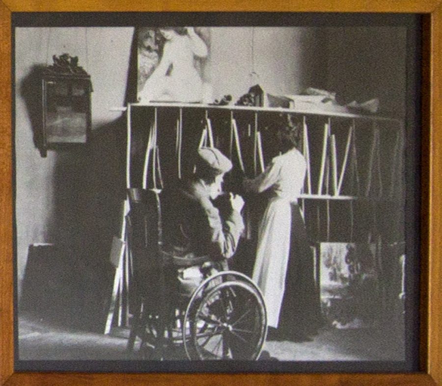 Auguste Renoir dans son atelier à Cagnes. Photo © André M. Winter