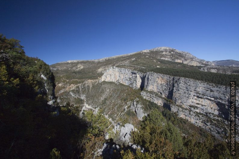 Barre de l'Aigle et les Réglés. Photo © André M. Winter