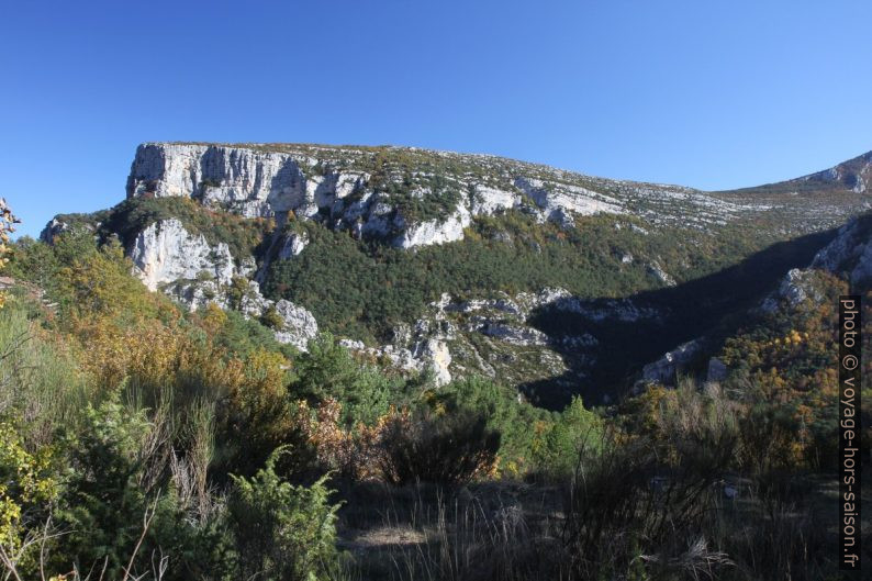 Crête de Casseyère vue de sous le Point Sublime. Photo © Alex Medwedeff