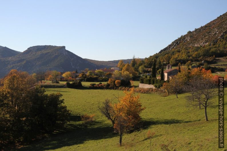 Chapelle de la Tieye à l'ouest de Rougon. Photo © Alex Medwedeff